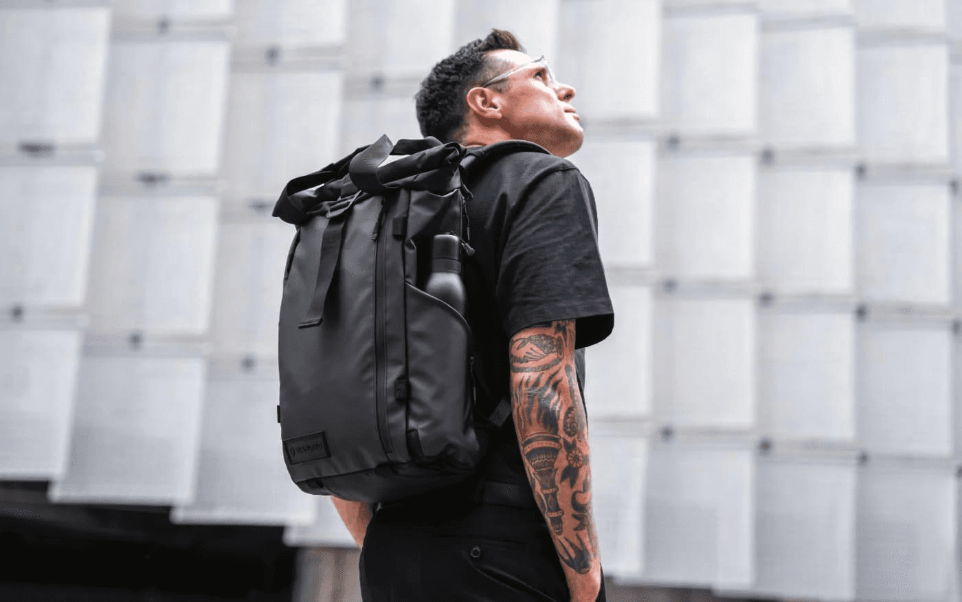 Julien portant le WANDRD PRVKE 31L