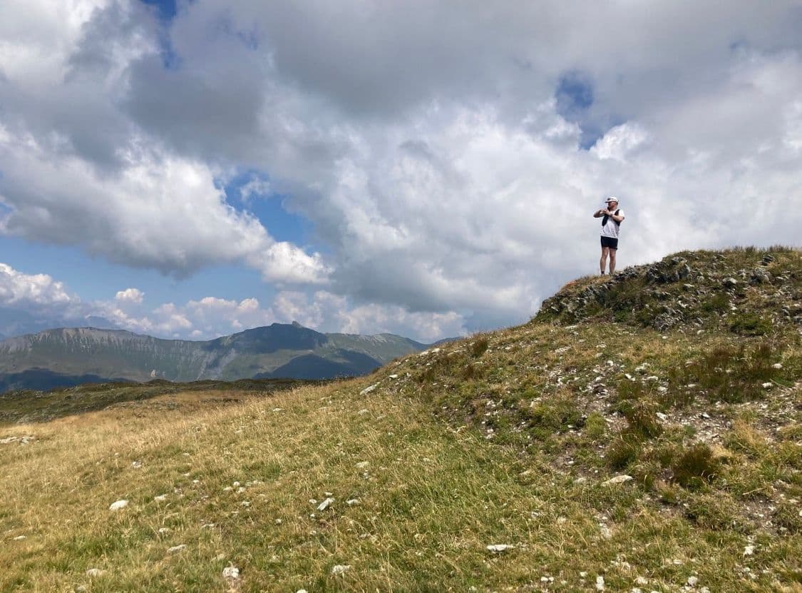 Au sommet, sous un grand ciel